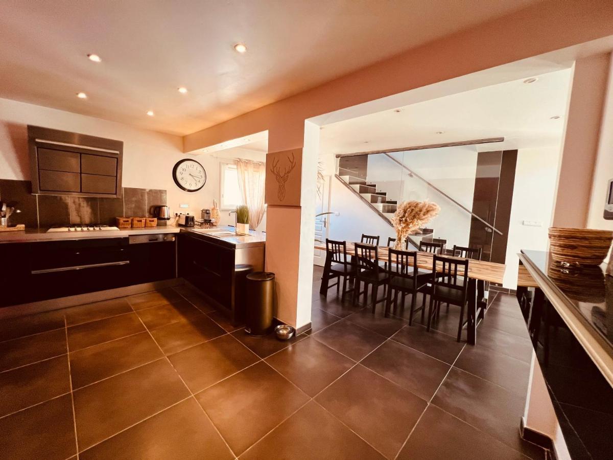 Maison De Village Ecusson - Logement Entier - 160M2 - 4Chambres - Centre Ville - Terrasse - Climatise Нім Екстер'єр фото